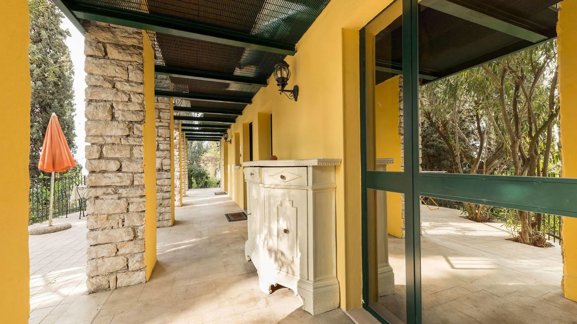 Residence Gardasee Apartments With Lake View Pai 2*,  Italy