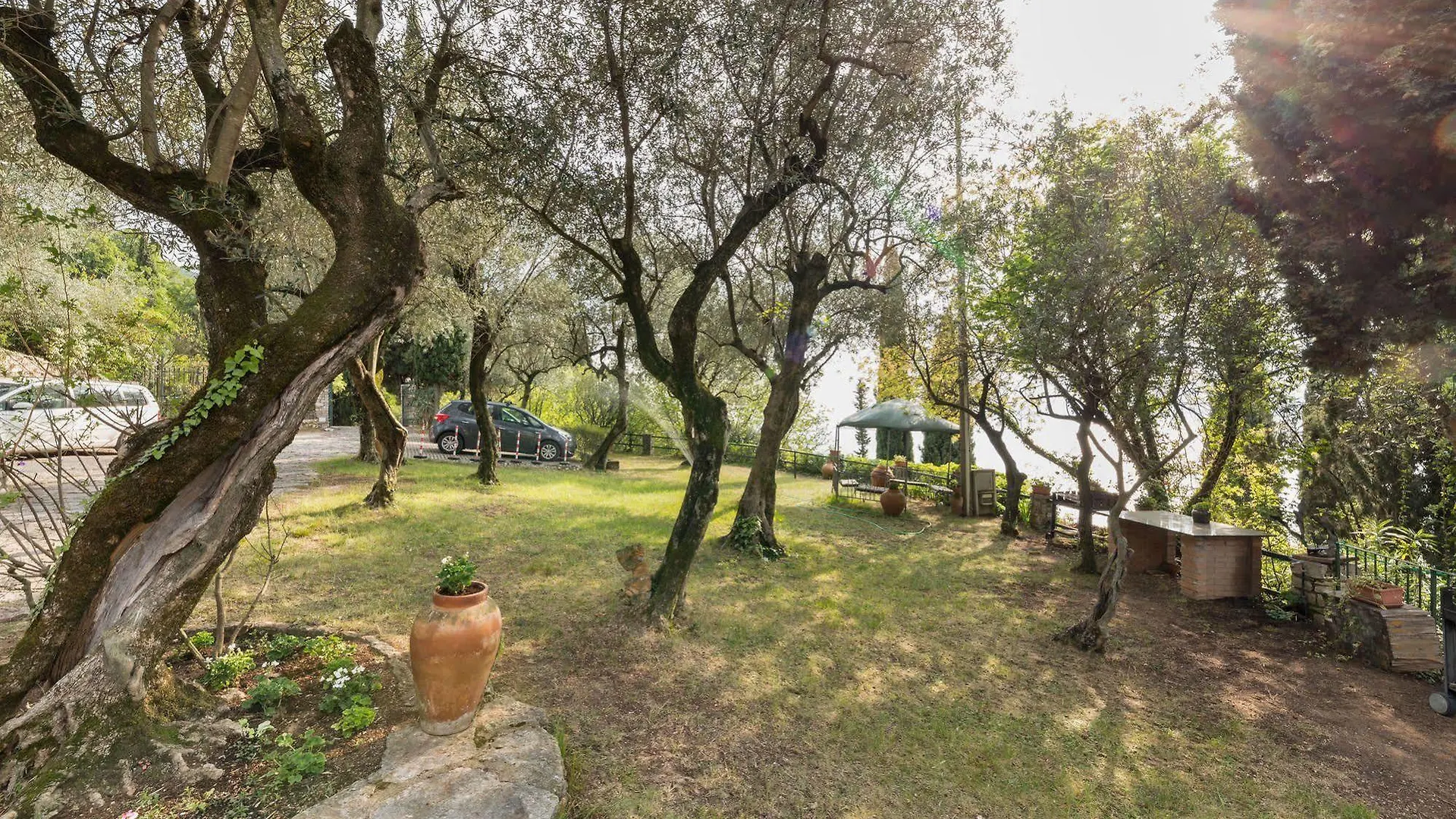 Residence Gardasee Apartments With Lake View Pai 2*,  Italie