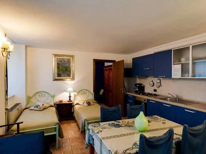 Residence Gardasee Apartments With Lake View Pai 2*,  Italie