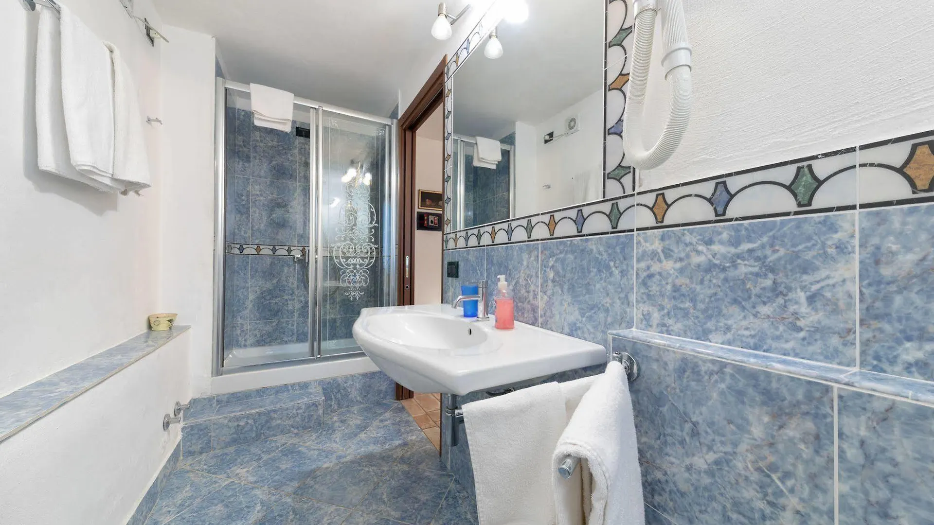 Hotel Residence Gardasee Apartments With Lake View Pai